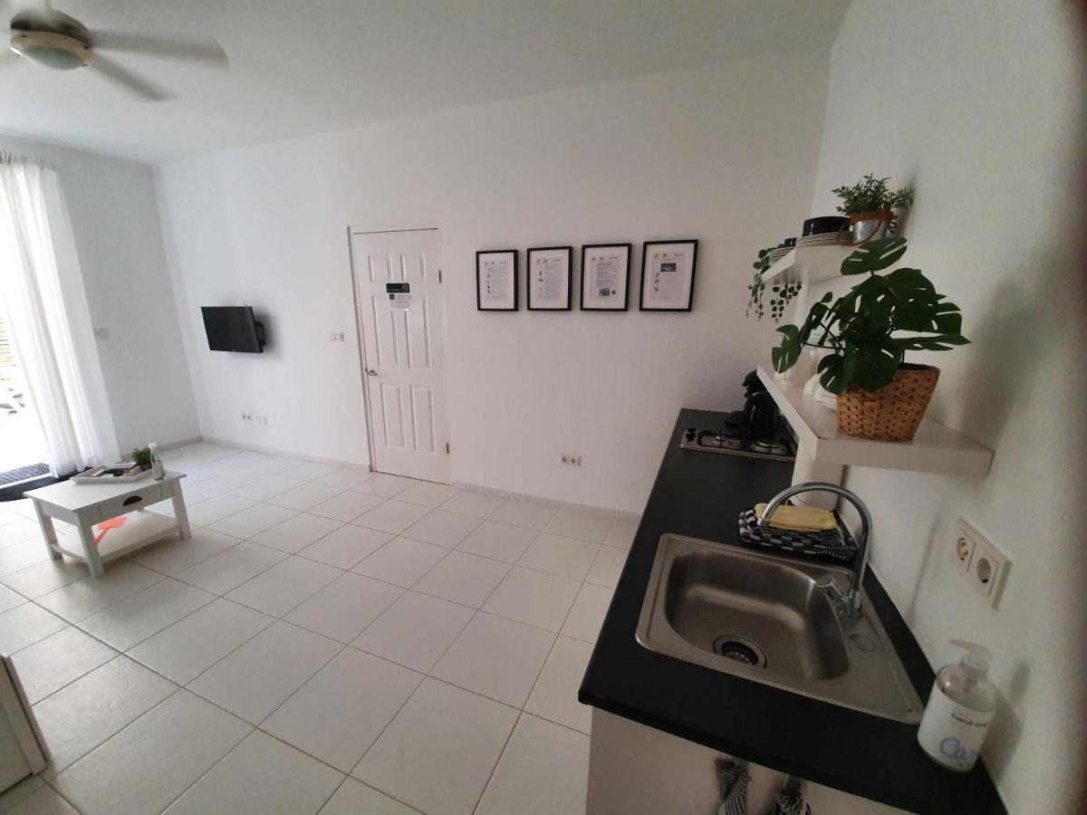 A2 Apartment Budget At Jan Thiel Curacao Esterno foto
